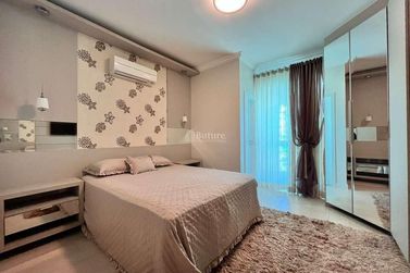 Apartamento &agrave; venda - 194m&sup2; - Meia Praia