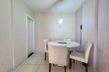 Apartamento &agrave; venda - 80m&sup2; - Centro