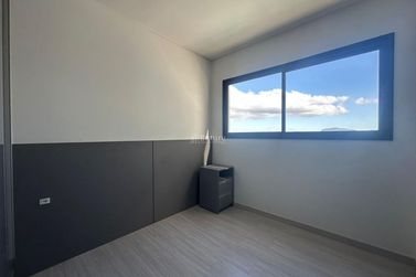 Apartamento &agrave; venda - 95m&sup2; - Meia Praia