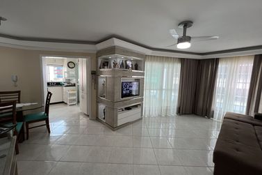 Apartamento para temporada - 95m&sup2; - Meia Praia