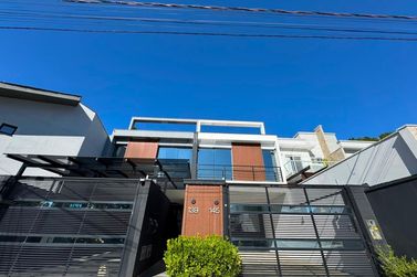 Casa &agrave; venda - 414m&sup2; - Praia dos Amores