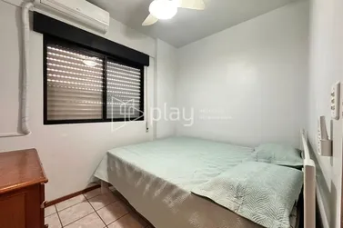 Apartamento &agrave; venda - 120m&sup2; - Meia Praia