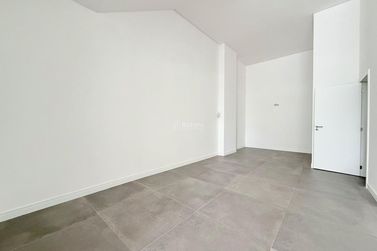 Sala Comercial &agrave; venda - 65m&sup2; - Meia Praia