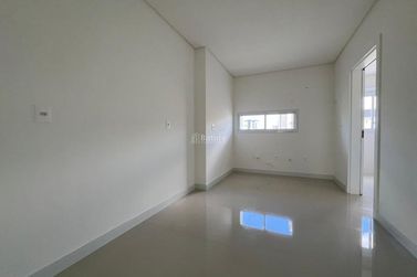 Apartamento &agrave; venda - 180m&sup2; - Meia Praia