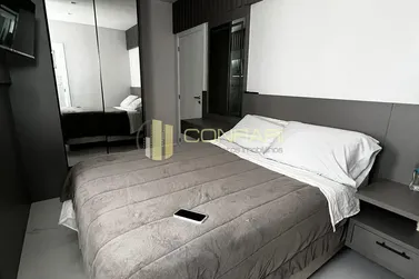 Apartamento &agrave; venda - 101m&sup2; - Meia Praia