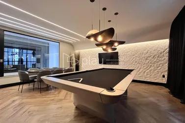 Apartamento &agrave; venda - 132m&sup2; - Meia Praia
