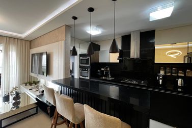 Apartamento &agrave; venda - 117m&sup2; - Meia Praia