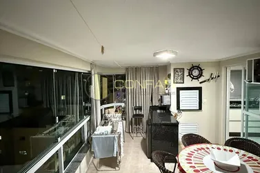 Apartamento &agrave; venda - 134m&sup2; - Meia Praia
