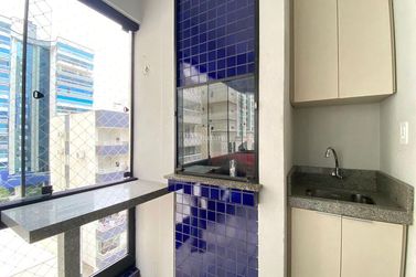 Apartamento &agrave; venda - 110m&sup2; - Meia Praia