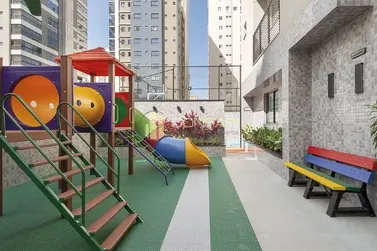 Apartamento &agrave; venda - 114m&sup2; - Meia Praia