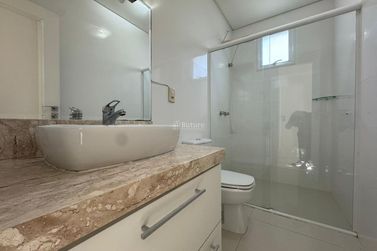 Apartamento &agrave; venda - 180m&sup2; - Meia Praia
