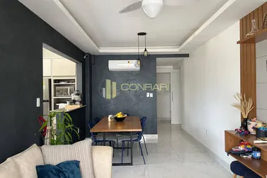 Apartamento &agrave; venda - 120m&sup2; - Meia praia