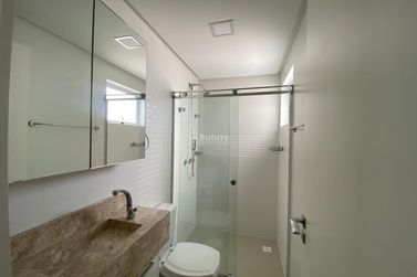 Apartamento &agrave; venda - 190m&sup2; - Meia Praia