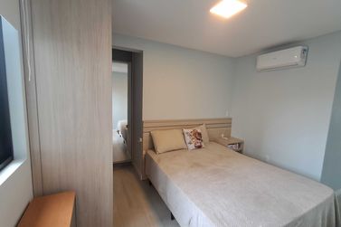 Apartamento &agrave; venda - 65m&sup2; - Meia Praia