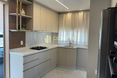 Apartamento &agrave; venda - 112m&sup2; - Meia Praia