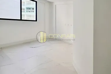 Apartamento &agrave; venda - 127m&sup2; - Meia Praia