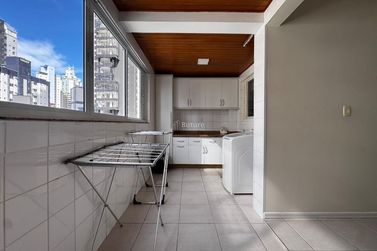 Apartamento &agrave; venda - 151m&sup2; - Centro