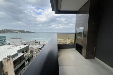 Apartamento &agrave; venda - 130m&sup2; - Meia Praia