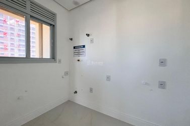 Apartamento &agrave; venda - 160m&sup2; - Centro
