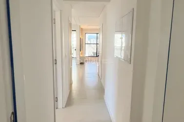 Apartamento &agrave; venda - 87m&sup2; - Meia Praia