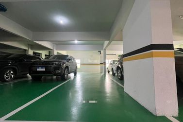 Apartamento &agrave; venda - 85m&sup2; - Meia Praia