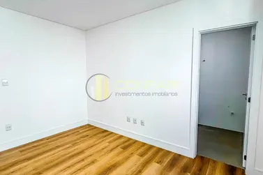 Apartamento &agrave; venda - 115m&sup2; - meia praia