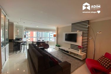 Apartamento para alugar - 132m&sup2; - Centro