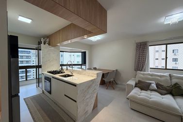 Apartamento &agrave; venda - 109m&sup2; - Meia Praia
