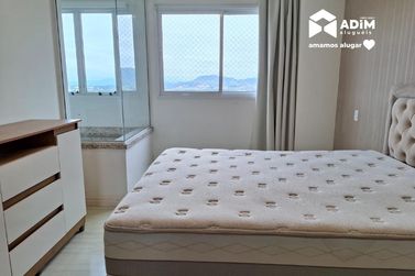 Apartamento para alugar - 134m&sup2; - Meia Praia