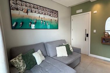 Apartamento &agrave; venda - 93m&sup2; - Meia Praia