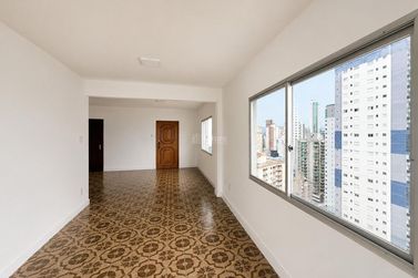 Apartamento &agrave; venda - 130m&sup2; - Centro