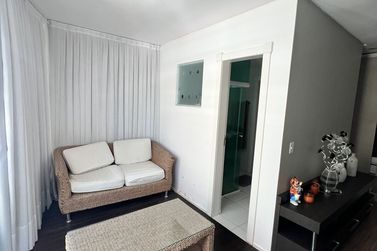 Apartamento &agrave; venda - 226m&sup2; - Meia Praia