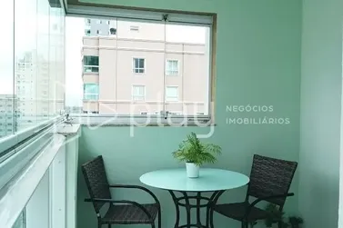 Apartamento &agrave; venda - 85m&sup2; - Meia Praia