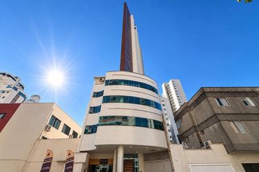 Apartamento &agrave; venda - 103m&sup2; - Centro