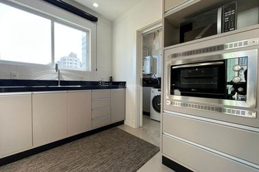 Apartamento &agrave; venda - 159m&sup2; - Meia Praia