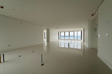 Apartamento &agrave; venda - 530m&sup2; - Barra Sul