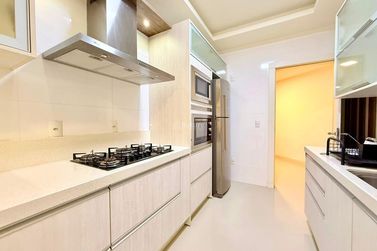 Apartamento &agrave; venda - 202m&sup2; - Meia Praia
