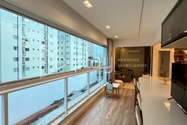 Apartamento &agrave; venda - 145m&sup2; - Meia Praia