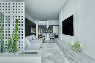 Apartamento &agrave; venda - 128m&sup2; - Meia Praia