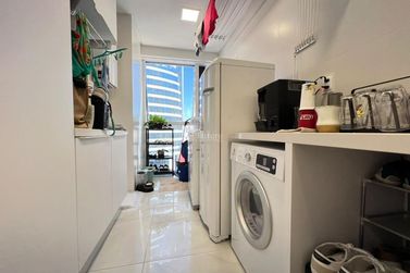 Apartamento &agrave; venda - 196m&sup2; - Meia Praia