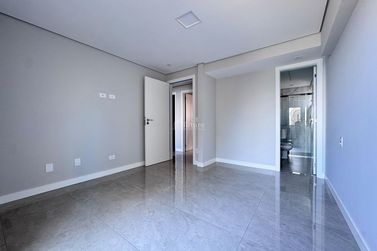 Apartamento &agrave; venda - 145m&sup2; - Barra Sul