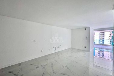 Apartamento &agrave; venda - Meia Praia