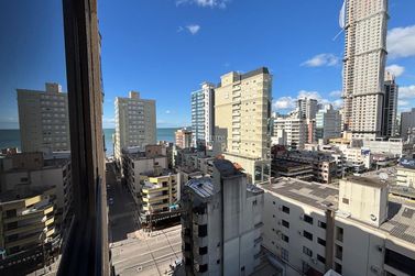 Apartamento &agrave; venda - 147m&sup2; - Meia Praia