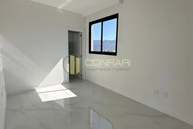 Apartamento &agrave; venda - 135m&sup2; - meia praia