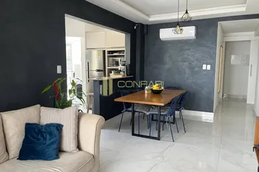 Apartamento &agrave; venda - 120m&sup2; - Meia praia