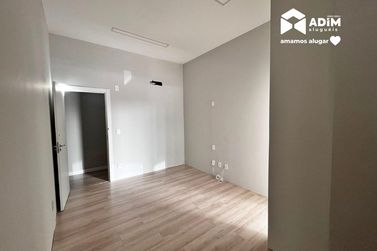 Sala Comercial para alugar - 258m&sup2; - Pioneiros
