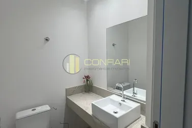 Apartamento para alugar - 130m&sup2; - Meia Praia