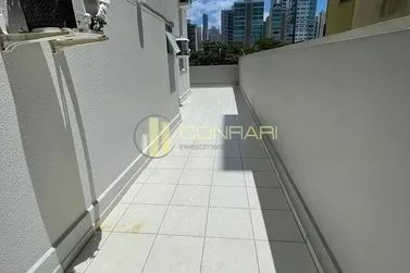 Apartamento &agrave; venda - 168m&sup2; - Meia Praia