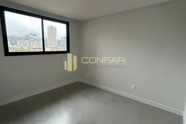 Apartamento &agrave; venda - 147m&sup2; - Pereque