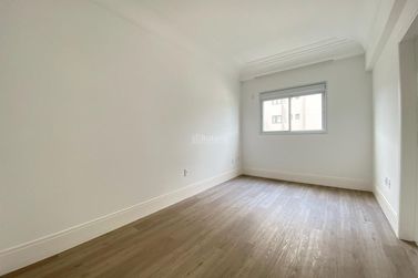 Apartamento &agrave; venda - 200m&sup2; - Centro
